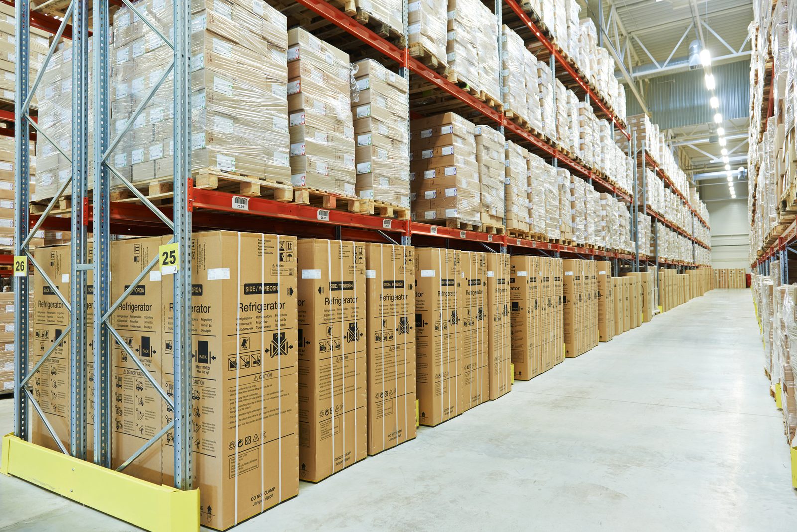 Robots efficiently sorting hundreds of parcels per hour(Automated guided vehicle) AGV.3d rendering